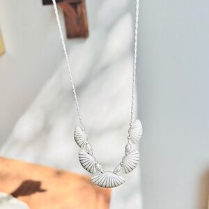 Unique Vintage silver shell beachy necklace +Pink Marbled NWT pouch
